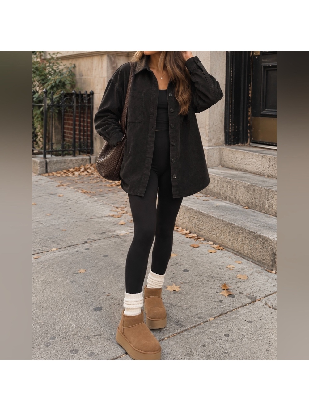 Aritzia The Group by Babaton Graydon Oversized Corduroy Shirt Black Size Medium